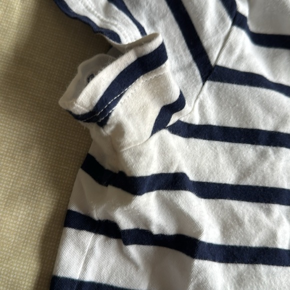 Gap The Essential V-neck Striped Tee - Picture 8 of 8